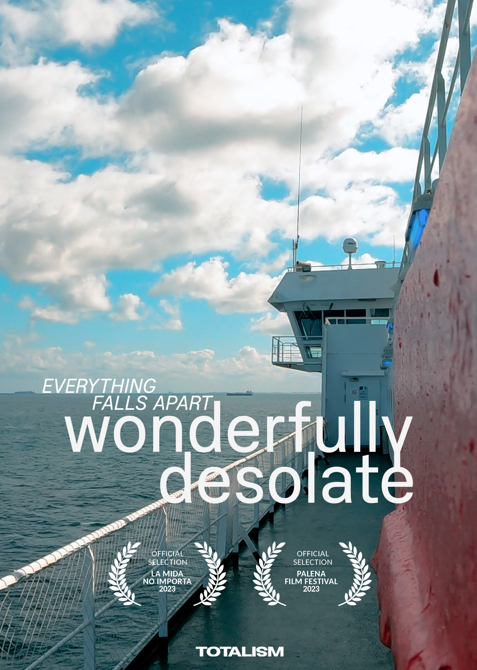 Wonderfully Desolate (2023) a music video by Pierre de Mûelenaere